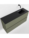 ADA Komplet badmiljø højrevendt håndvask B100 x H50 cm MDF - Armygrøn/Sort
